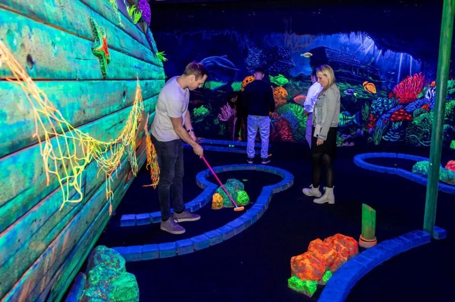Aloha Amsterdam: 12-Hole Glow-in-the-Dark Mini-Golf - Pricing and value in central Amsterdam