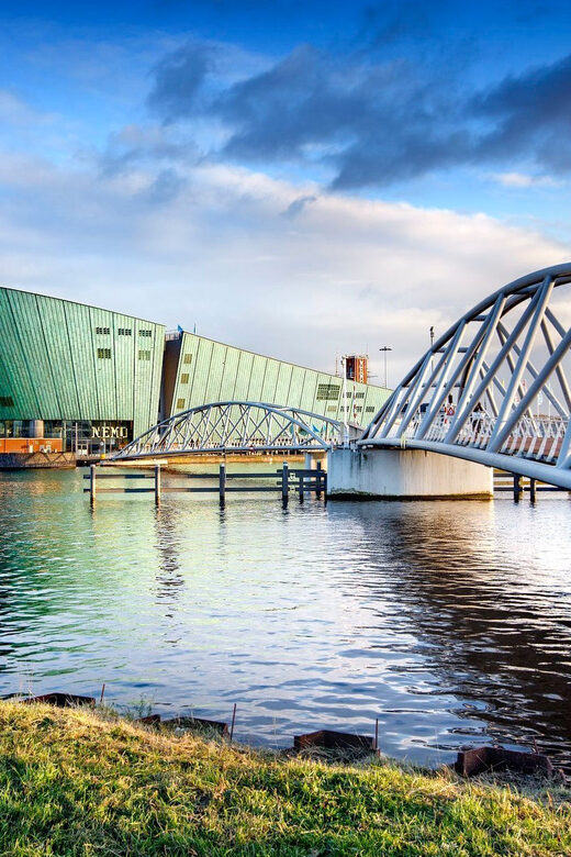 Amsterdam: 1-Hour Canal Cruise & NEMO Science Museum - Where the boat leaves from: the 4 “The Lovers” dock options