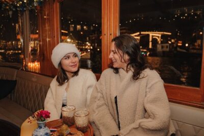 Amsterdam: 2-Hour Canal Cruise incl. Drinks & Dutch Snacks - Anne Frank House from the water: what to expect (and what not to)