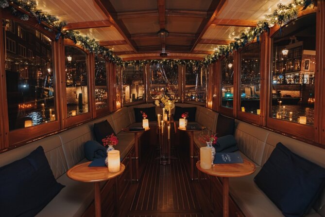 Amsterdam: 2-Hour Canal Cruise incl. Drinks & Dutch Snacks - Dutch snacks, local drinks, and blankets: the comfort/value mix