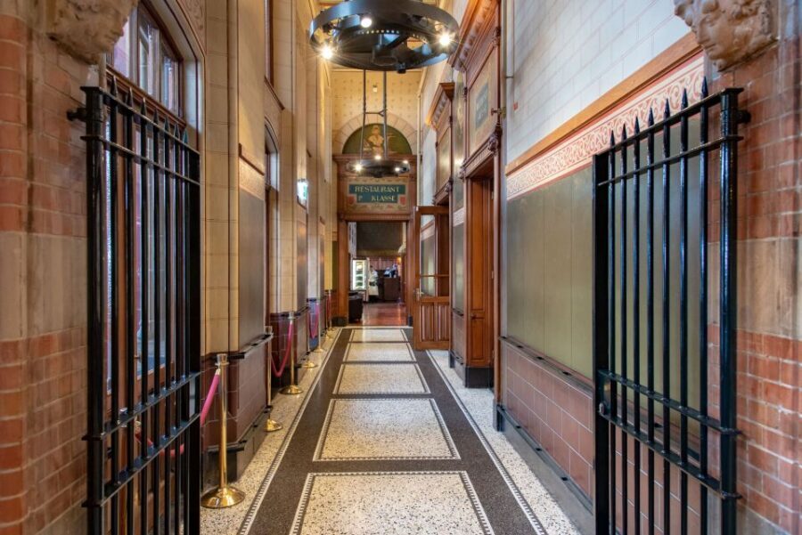 Amsterdam: 3-Course Meal in Historic 1st Class Waiting Rooms - Who This Is Best For (and Who Might Want to Skip It)