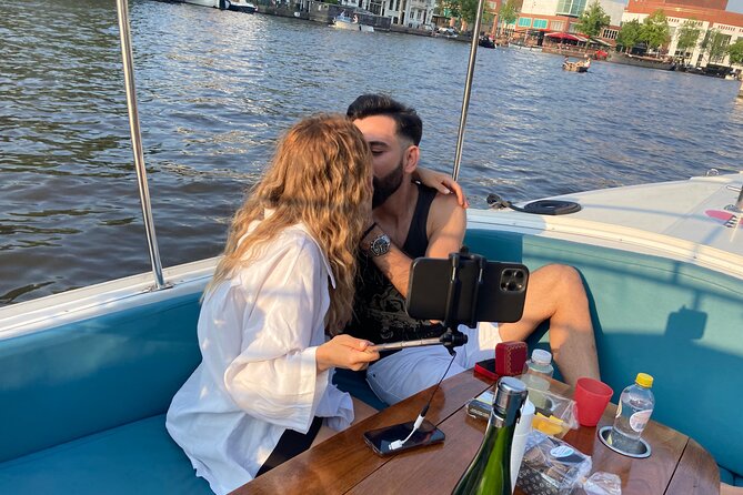 Amsterdam 90-min Private Canal Cruise with Live Guide and Drinks - Why a 90-minute cruise hits the sweet spot in Amsterdam