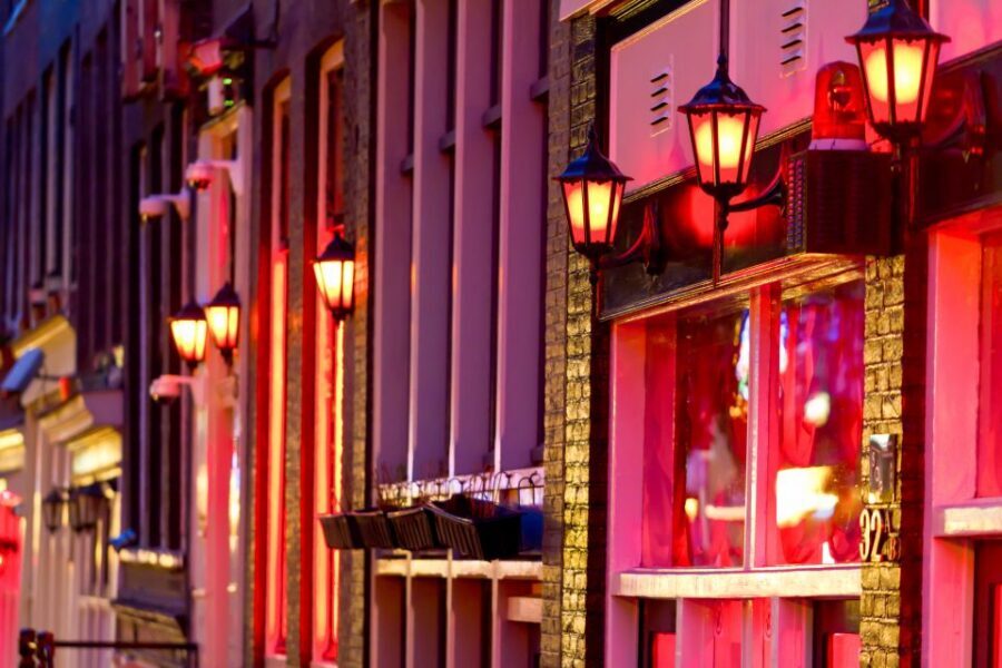 Amsterdam: After Dark Red Light District Tour - Key things to know before you go