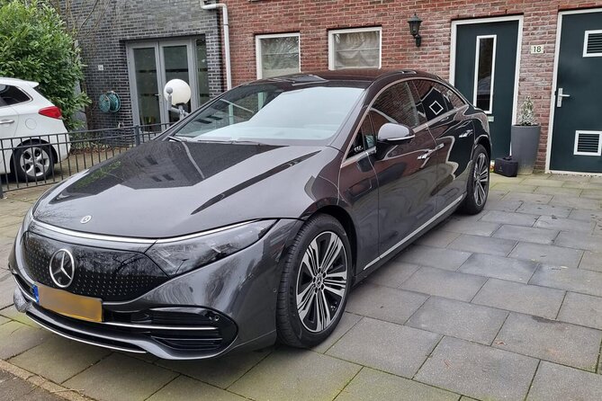 Amsterdam Airport & Non-Airport Private Transfer to City Center - Where the Driver Finds You: AMS Signs, Waiting Times, and Flight Numbers