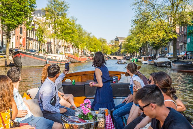 Amsterdam All-Inclusive 90-Minutes Heated Cruise by Captain Jack - Captains and Guides: The Personal Touch Behind the Script