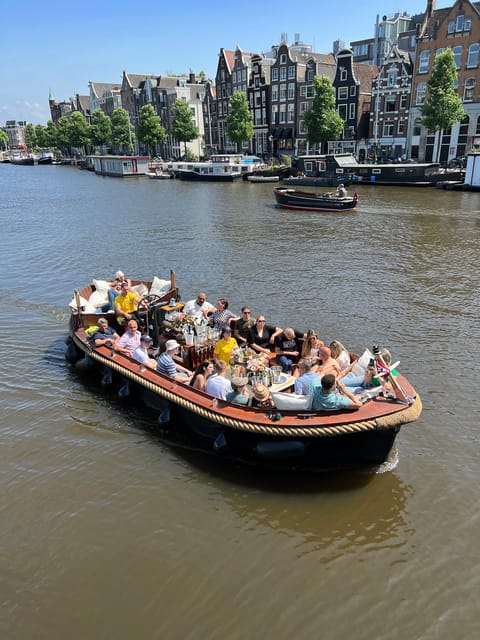 Amsterdam: Boat Tour with Optional Unlimited Drinks - Stops along the canal route: what you’ll see and why it matters
