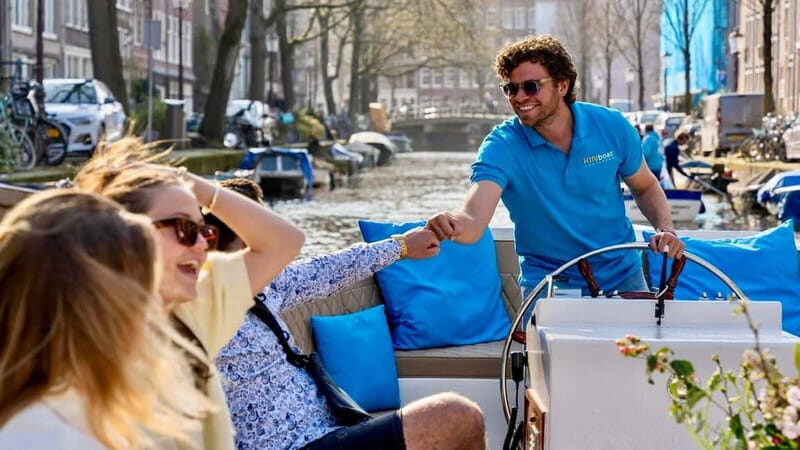 Amsterdam: Canal Cruise in Open Boat with Drink Option - Price and value: is around $22 a smart deal?