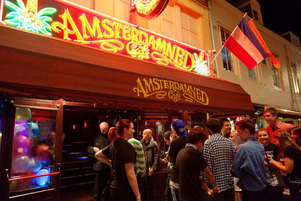 Amsterdam: City Center Bar Crawl and Nightlife Experience - Hosts and Group Energy: What Makes It Easy to Meet People