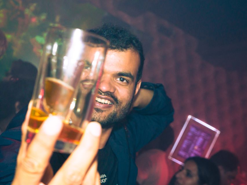 Amsterdam: City Center Bar Crawl and Nightlife Experience - Dress Code and Entry Rules: Don’t Lose the Last Club