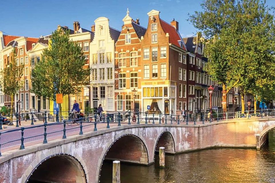 Amsterdam City Center Guided Walking Tour - 12 guests 2,5h - Zeedijk and Ons’ Lieve Heer op Solder: street life plus odd history