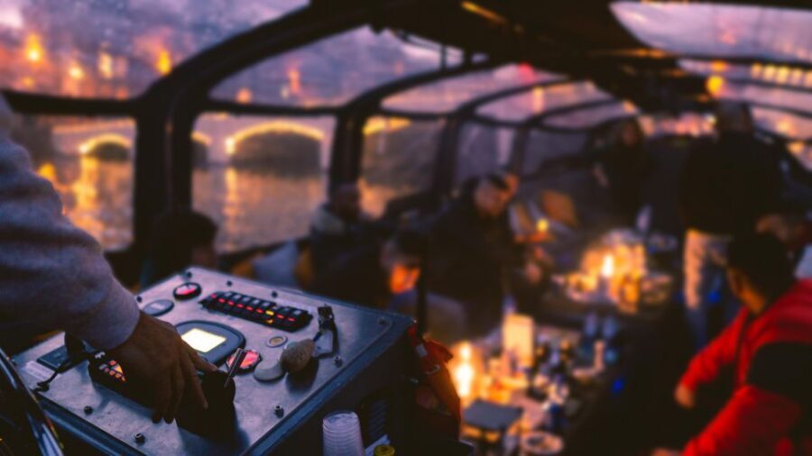 Amsterdam: Covered Canal Booze Cruise with Unlimited Drinks - The route: Amstel River, seven bridges, and the named canals