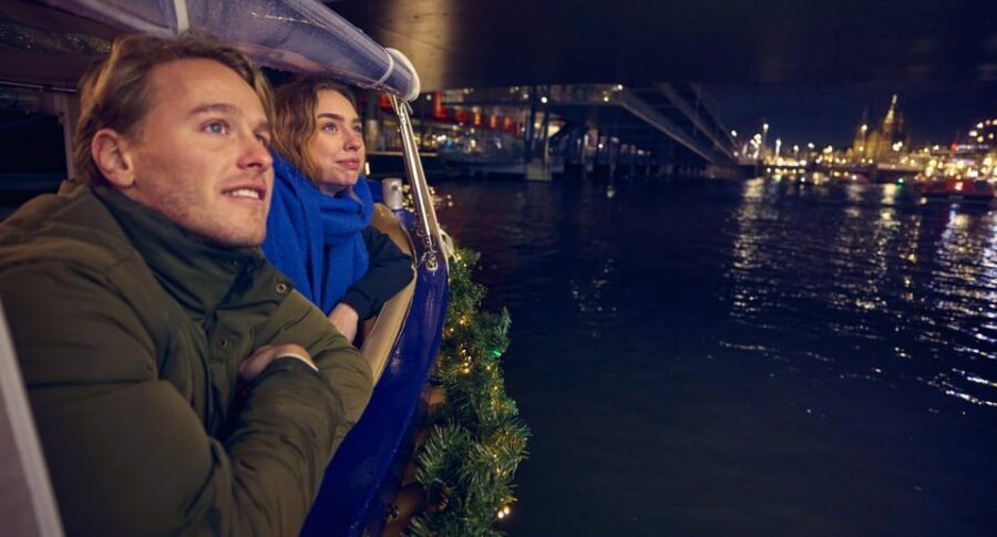Amsterdam: Cozy Evening Canal Cruise With Open Bar Option - Seven Bridges View Point: A Short Still Moment to Get the Shot