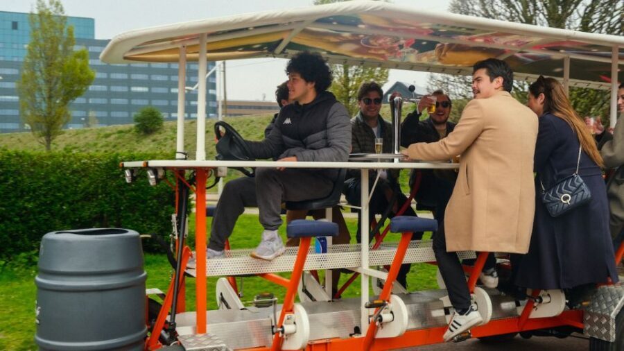 Amsterdam: Dutch Beer Bike Blast Tour with Onboard Bar - Key things I’d bet on before you book