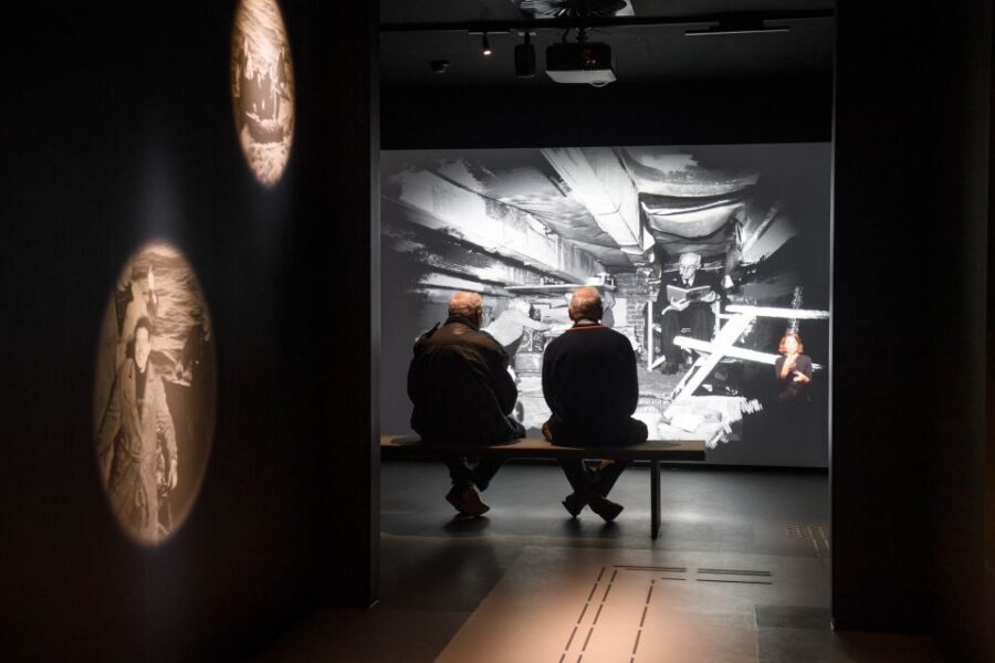 Amsterdam: Dutch WWII Resistance Museum Entry Ticket - Entering the Exhibition: What You’ll See Right Away