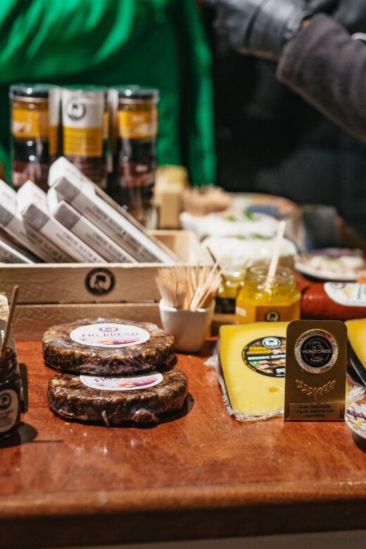 Amsterdam: Food and Culture Walking Tour with Tastings - Amsterdam Food on a 3.5-Hour Walking Loop