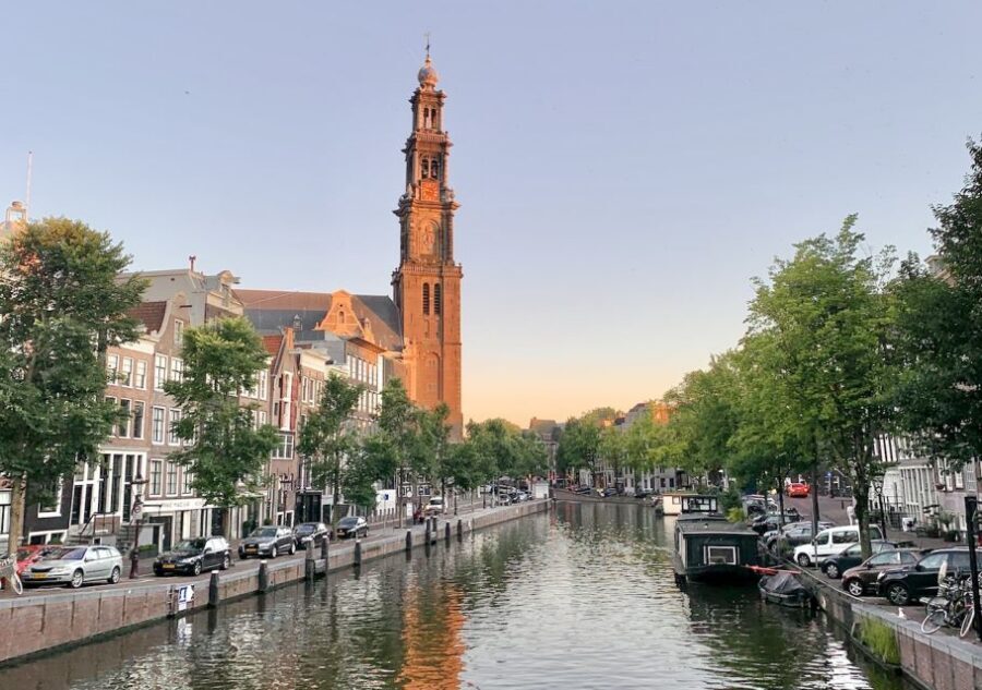 Amsterdam: German Canal Cruise with Unlimited Drinks Option - Weather, Timing, and How to Avoid a Crummy Experience