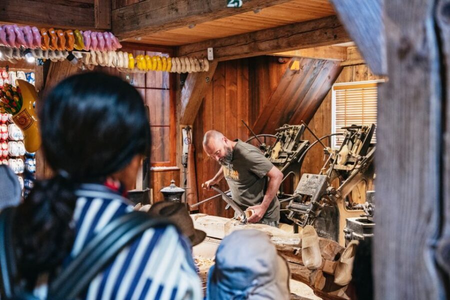 Amsterdam: Giethoorn, Volendam, and Zaanse Schans Tour - Meet at Lovers Cafe: The 8:30 AM Start That Drives Everything
