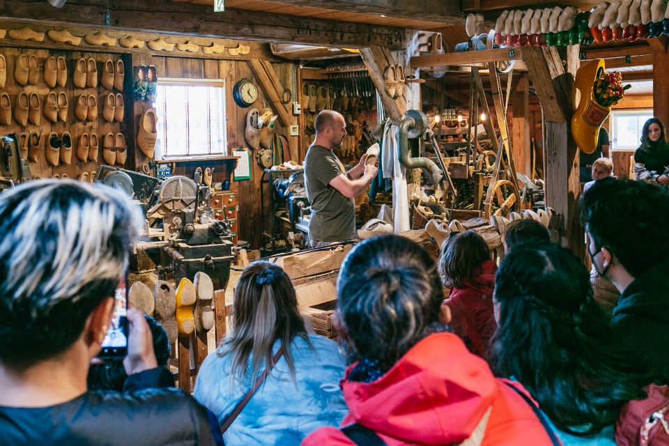 Amsterdam: Guided Zaanse Schans, Windmills & Cheese Tour - Catharina Hoeve cheese farm tasting: how unlimited samples change your choices