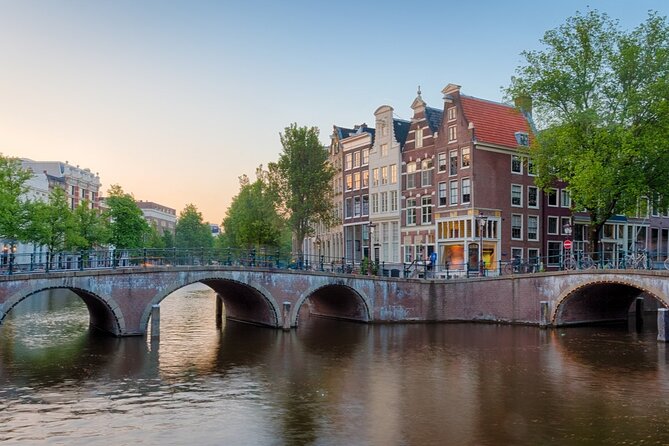 Amsterdam: Haunted History and Ghost Walking Tour - Spinhuis: Amsterdam’s former women’s prison at dusk