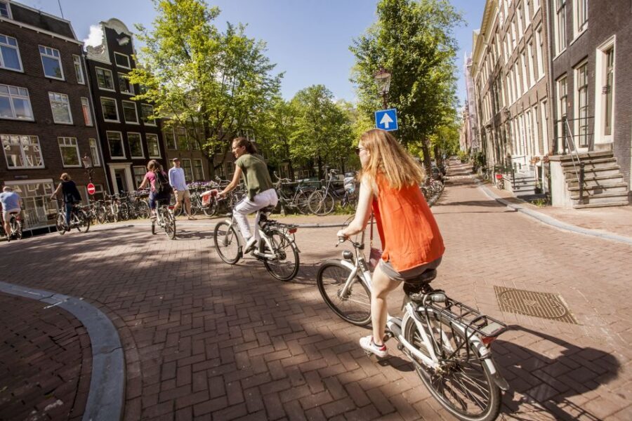 Amsterdam: Hidden Gems & Highlights Guided Bike Tour - Anne Frank House area: a history stop built into the ride