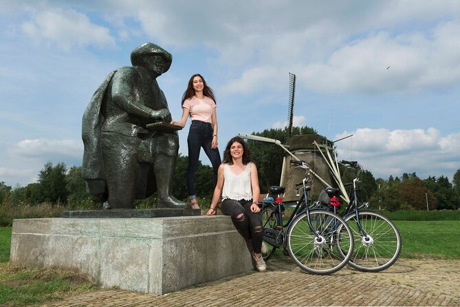 Amsterdam Highlights Bike Tour - Guided in EN/ES/DE/NL - Museumplein and Vondelpark: culture energy, then green time