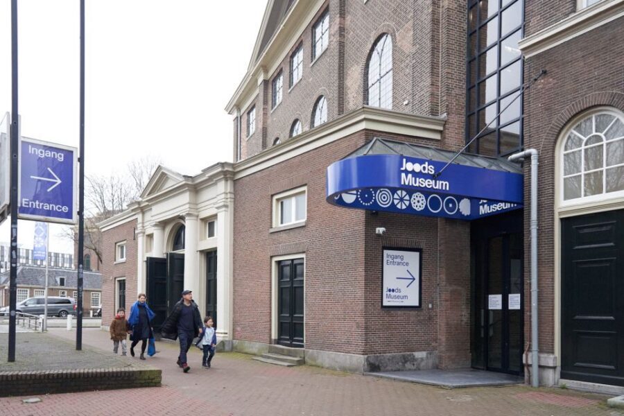 Amsterdam: Jewish Museum Entrance Tickets - Staff help, crowds, and the “where do I start” problem