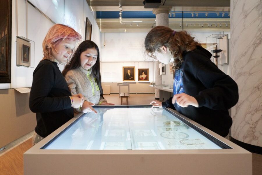 Amsterdam: Jewish Museum Entrance Tickets - Arrive at Nieuwe Amstelstraat 1 and start with the audio guide
