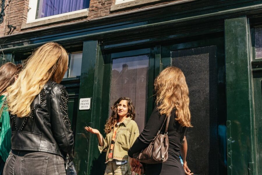 Amsterdam: Life of Anne Frank and World War II Walking Tour - Small group and private options: choosing what fits your trip style