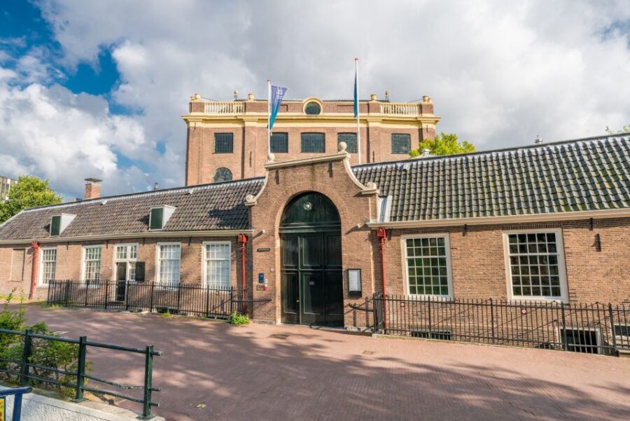 Amsterdam: Life of Anne Frank and World War II Walking Tour - A 2-hour Anne Frank walk that actually helps you see the city