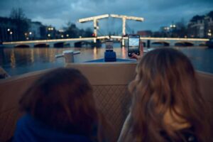 Amsterdam: Light Festival Boat with Unlimited Drinks Option - Should you book the Amsterdam Light Festival electric cruise