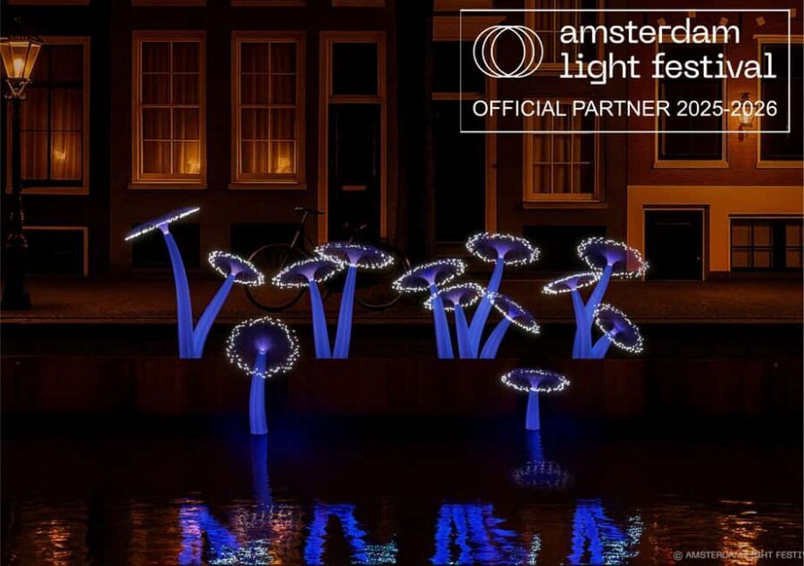 Amsterdam Light Festival Live Commentary & Optional Drinks - Het Scheepvaartmuseum and the VOC Ship Amsterdam: where the lights meet maritime Amsterdam