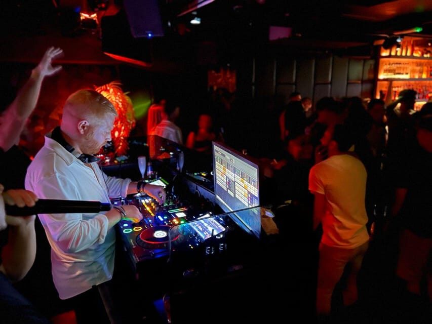 Amsterdam: Ludwig's Original Pub Crawl with VIP Club Entry - Who this tour fits best