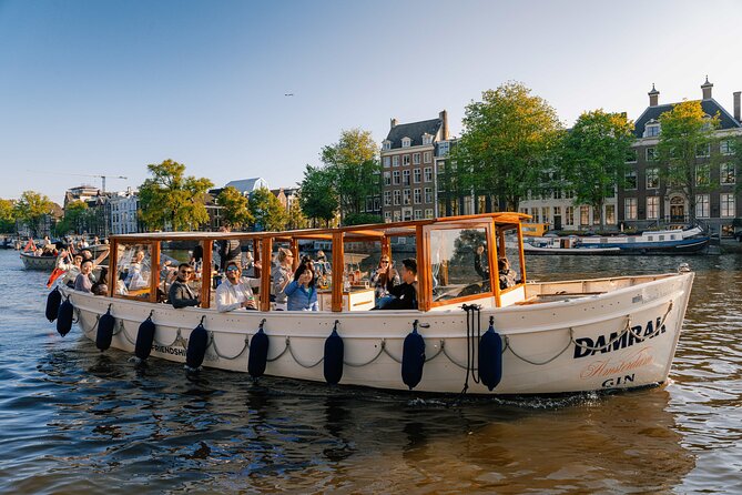 Amsterdam: Luxury Boat Cruise Unlimited Cocktails, Beers & Wines - Covered comfort and blankets for cold evenings