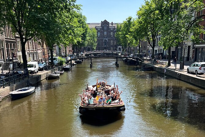 Amsterdam Luxury Boutique Boat tour with Unlimited Beer and Wine - De Wallen from the Water: A Different Kind of View