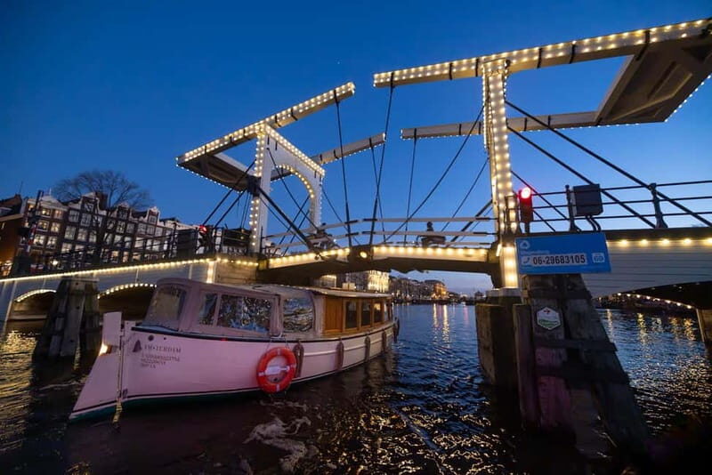 Amsterdam: Luxury Canal Cruise with Optional Snacks & Drinks - Timing: Why 2 Hours Feels Better Than a Quick Hit