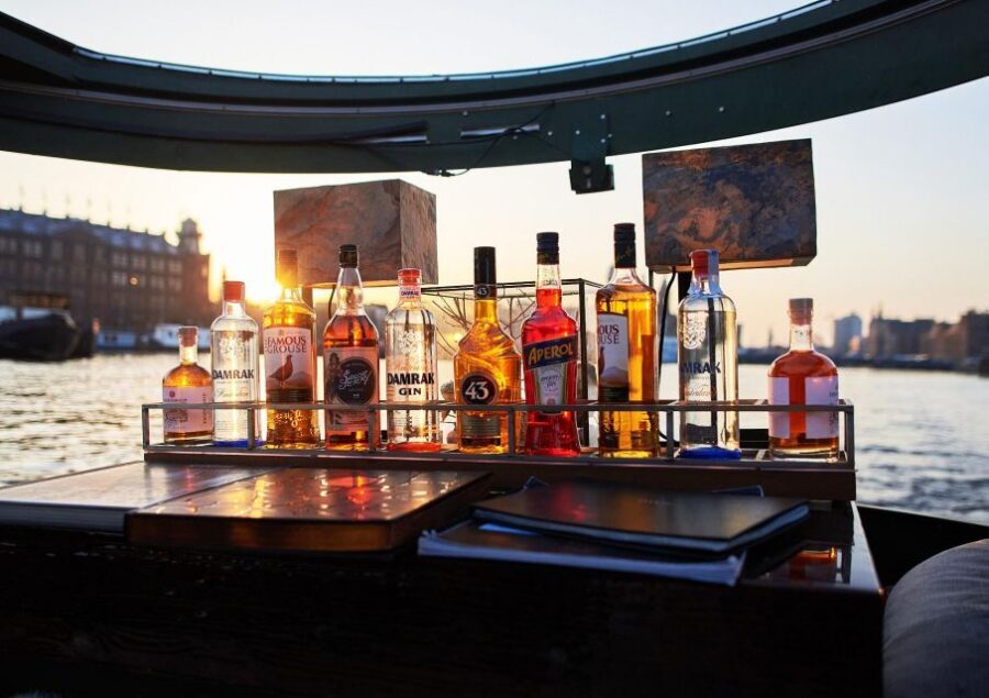 Amsterdam: Luxury Cruise Unlimited Cocktails & Snacks Option - Who this cruise fits best
