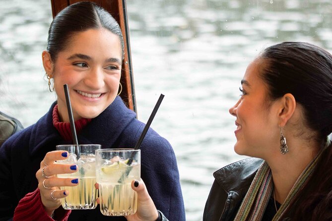 Amsterdam: Luxury Saloon Boat Cruise with Cocktails & Waffle - What you’ll see: Amsterdam landmarks, explained from the water