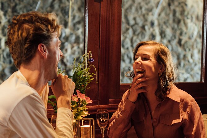 Amsterdam: Luxury Saloon Boat Cruise with Cocktails & Waffle - Small group feel and relaxed pace