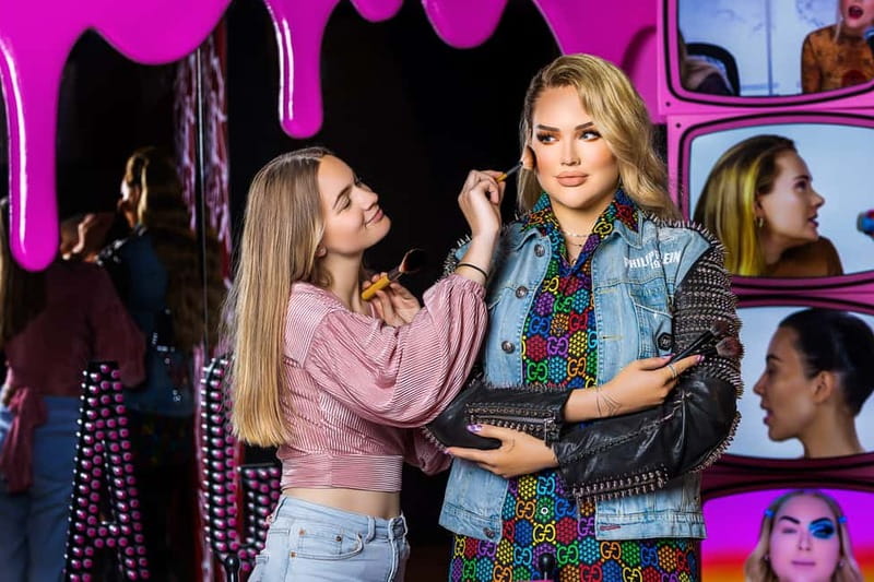 Amsterdam: Madame Tussauds Ticket - The Interactive Heart of the Museum: Autocue TV Skills, Adele Singing, and DJ Booth Energy