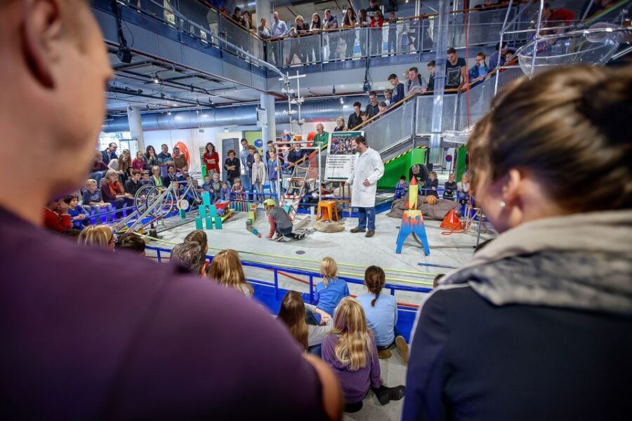 Amsterdam: NEMO Science Museum Ticket - The Chain Reaction and lab coat experiments: the moments kids remember