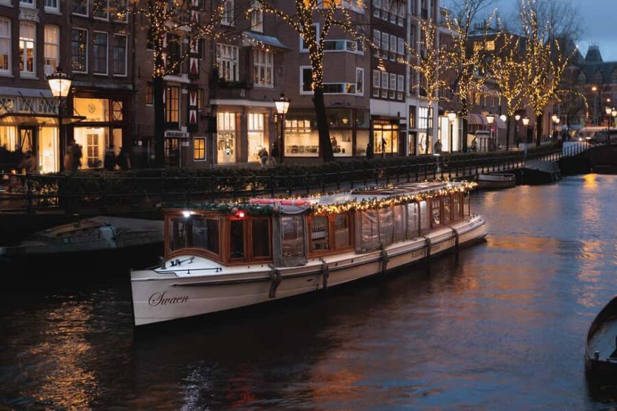 Amsterdam: Open Boat Cruise option Unlimited Drinks & Bite - Why an electric canal cruise in Amsterdam feels different
