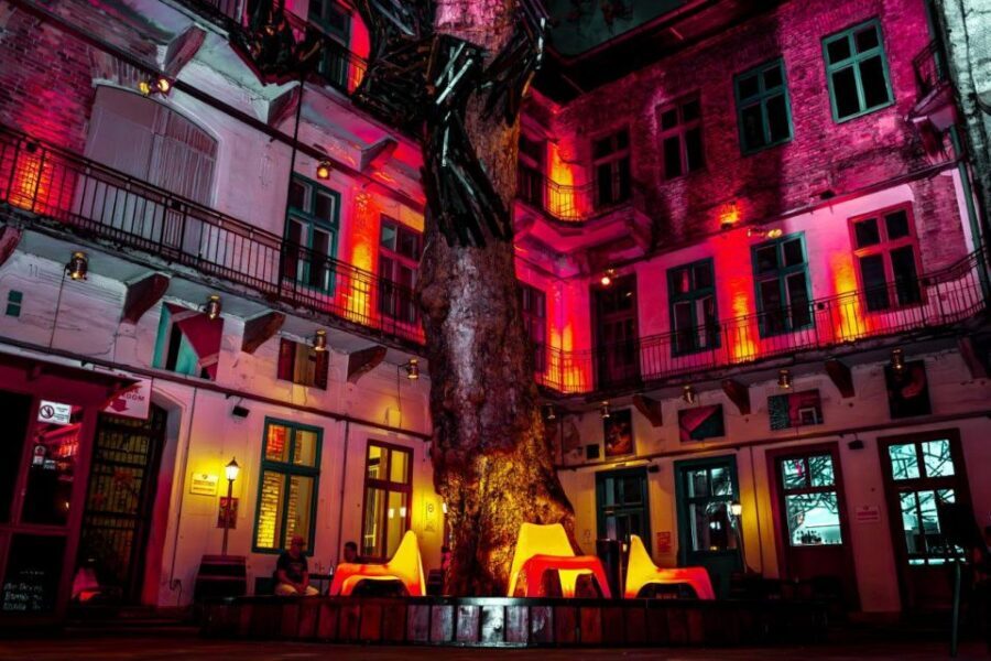 Amsterdam: Original Pub Crawl Party with VIP Entrance - Red Light District stops: pubs, games, and easy social flow