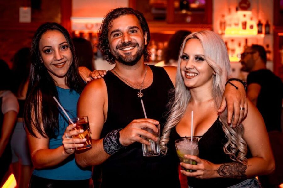 Amsterdam: Original Pub Crawl Party with VIP Entrance - Leidseplein and the VIP club entry: the payoff hour