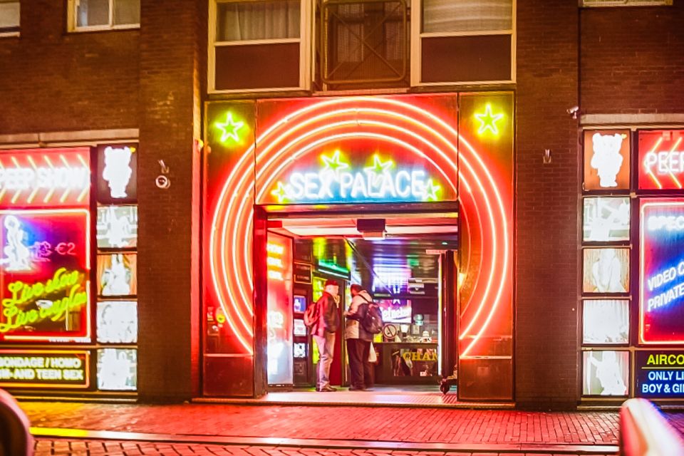Amsterdam Red Light District & Coffee Shop Tour - Key things you’ll notice on this Amsterdam Red Light District and Coffee Shop Tour