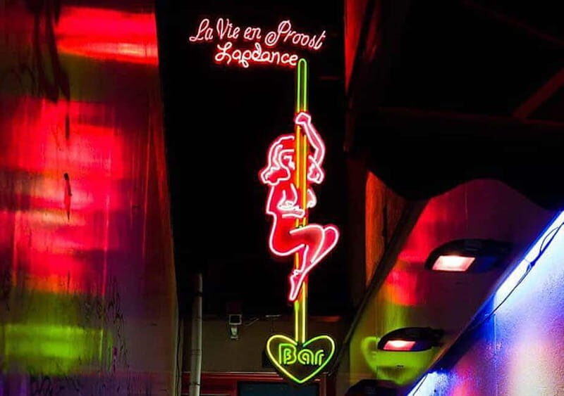 Amsterdam: Red Light District Tour in German/English/Italian - Practicalities That Actually Matter: Language, Weather, and the Rules You Must Follow