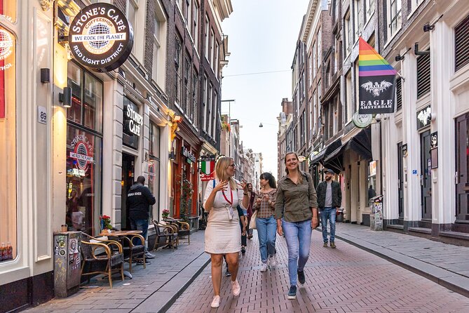 Amsterdam Red Light District Walking Tour in EN/DE/IT/ES - Oude Kerk area: Amsterdam’s oldest church and the district’s roots