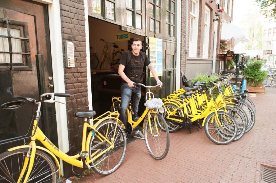 Amsterdam: Relaxed City Highlights Guided Bike Tour - Vondelpark on two wheels: green space, stories, and a calmer tempo