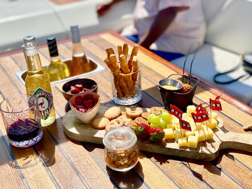Amsterdam Small Group Canal Cruise inc Snacks/Drinks Winter - Why the heated sloop and small group change everything