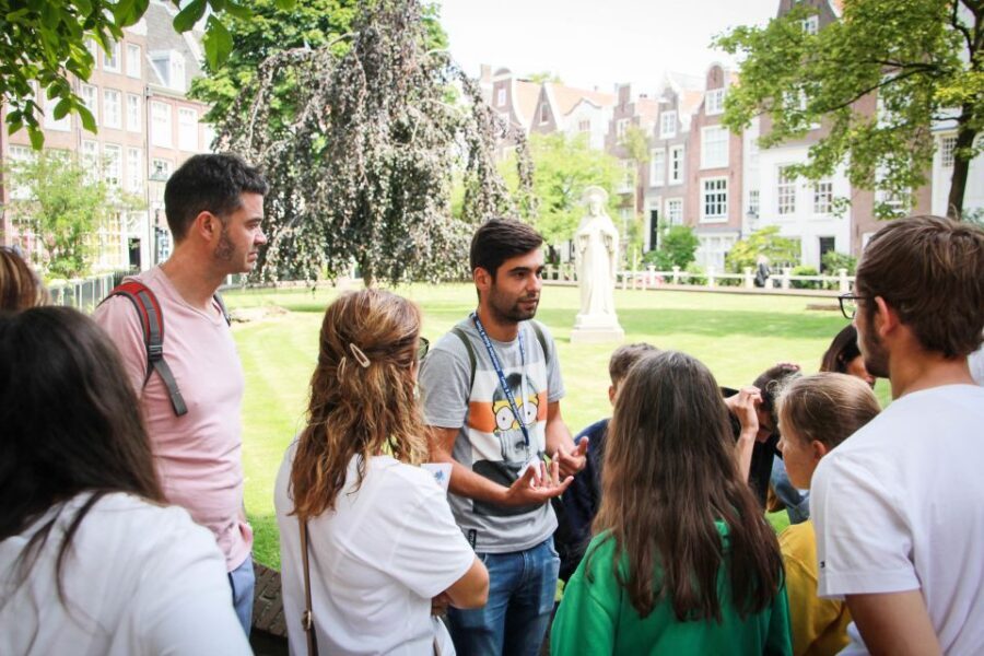 Amsterdam Small-Group Walking Tour - Nieuwe Kerk and the Royal Palace: quick photo stops that still teach