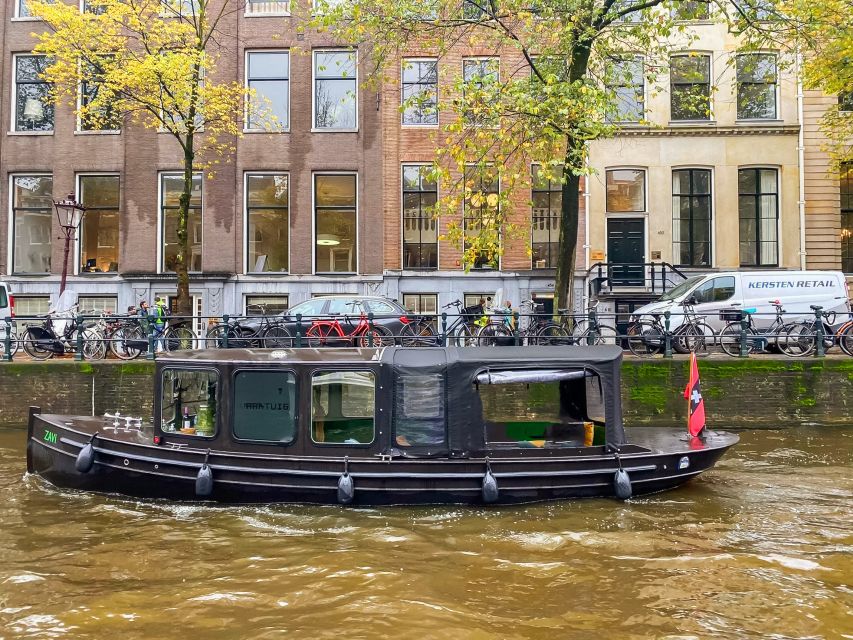 Amsterdam: Smoke and Lounge City Boat Cruise - Drinks, snacks, and how to keep your budget in check